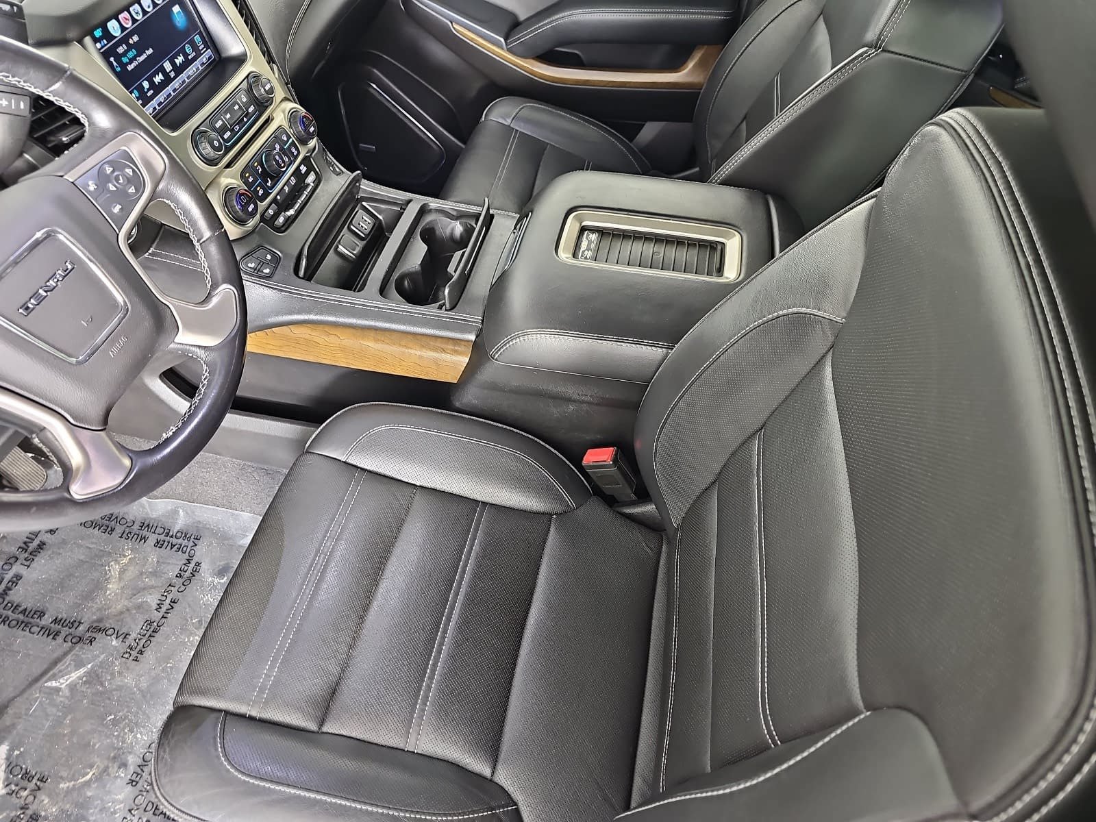 Used 2020 GMC Yukon XL Denali w/ Open Road Package RWD image 16