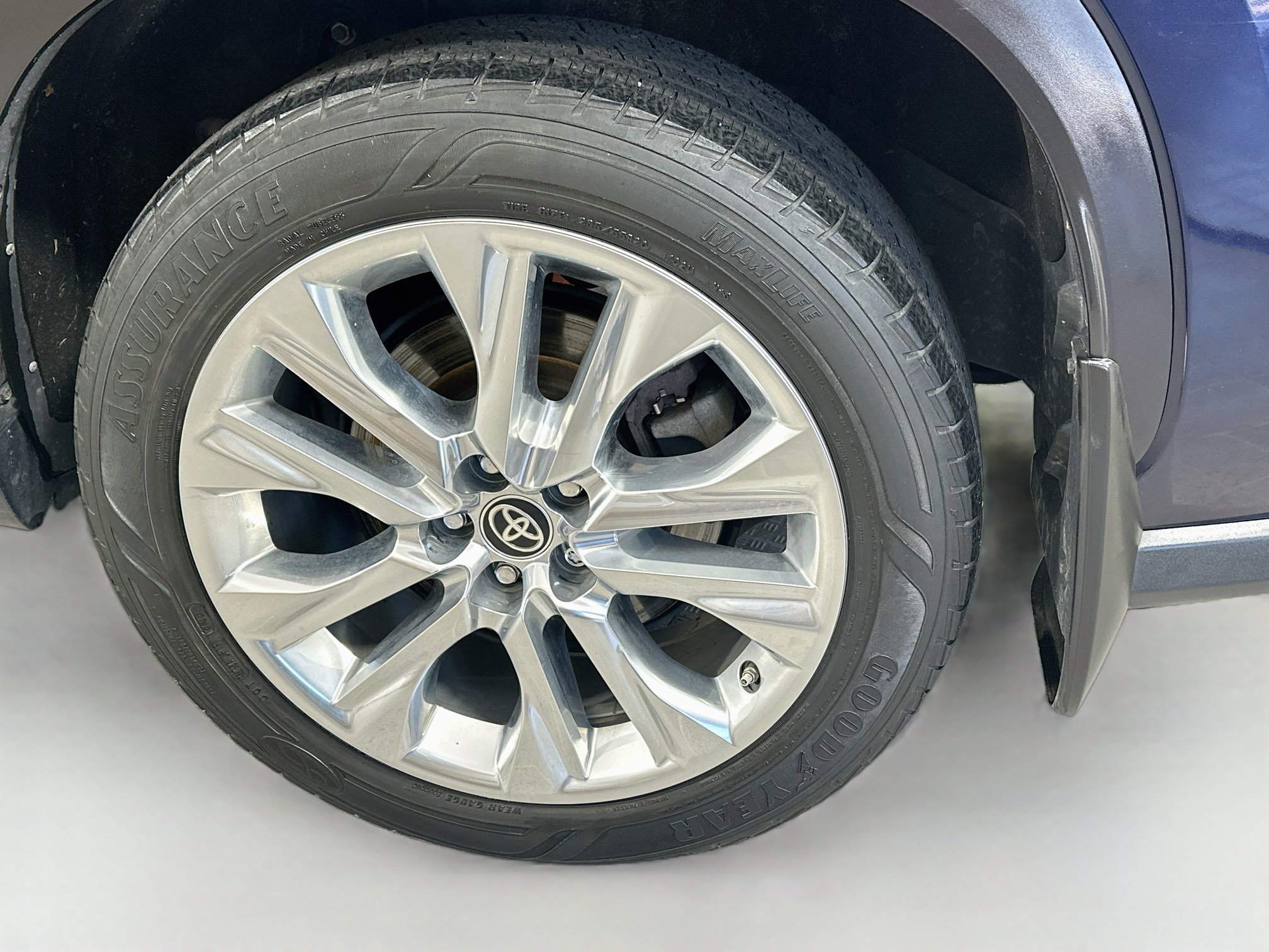 Certified 2020 Toyota Highlander Limited w/ Protection Package #3 AWD/4WD image 34