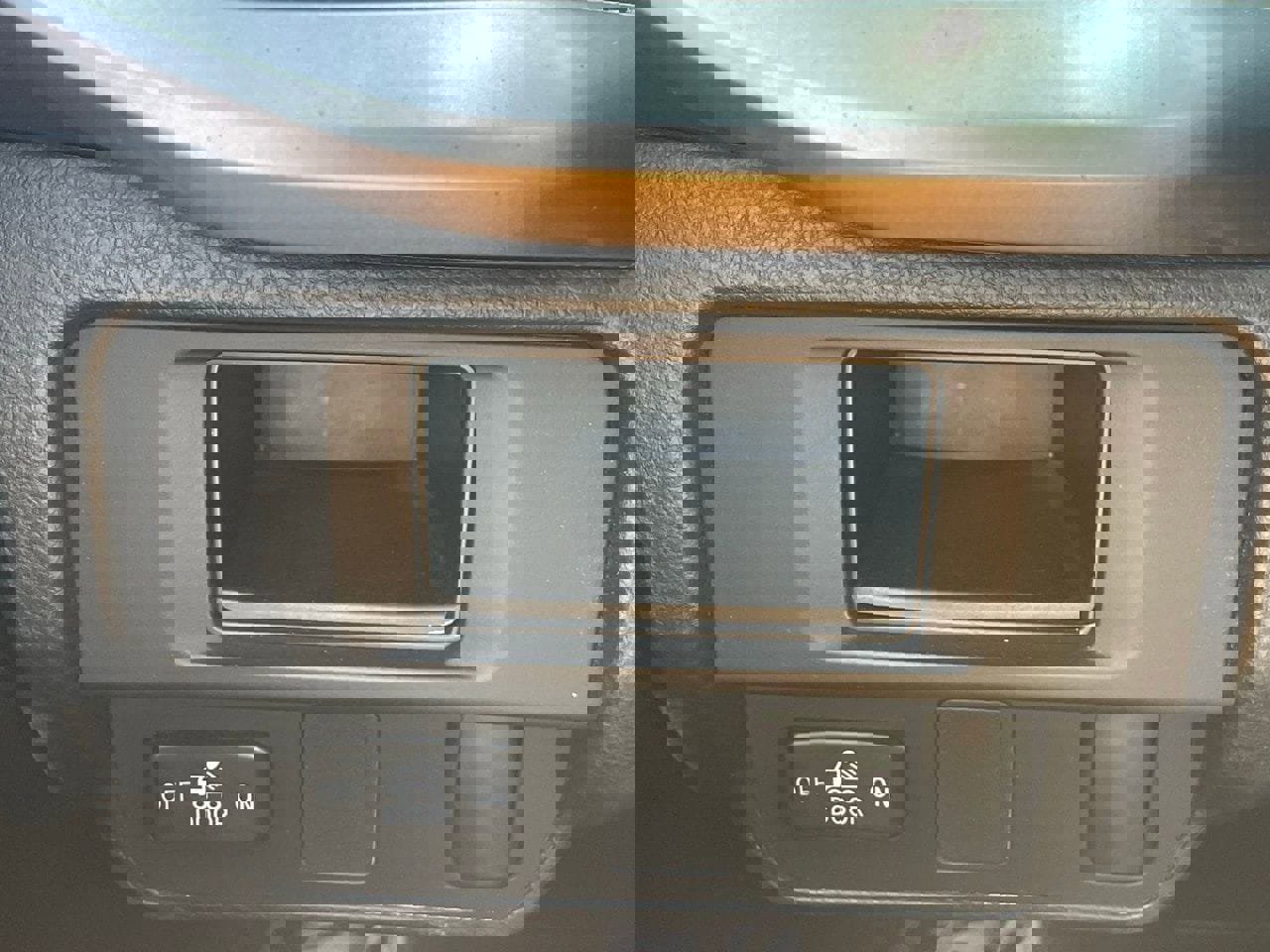 Used 2017 Toyota Tacoma SR5 w/ Tow Package image 11