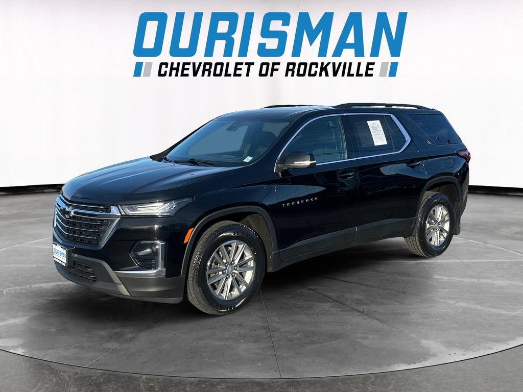 Used 2023 Chevrolet Traverse LT w/ LPO, Cargo Package AWD/4WD image 2