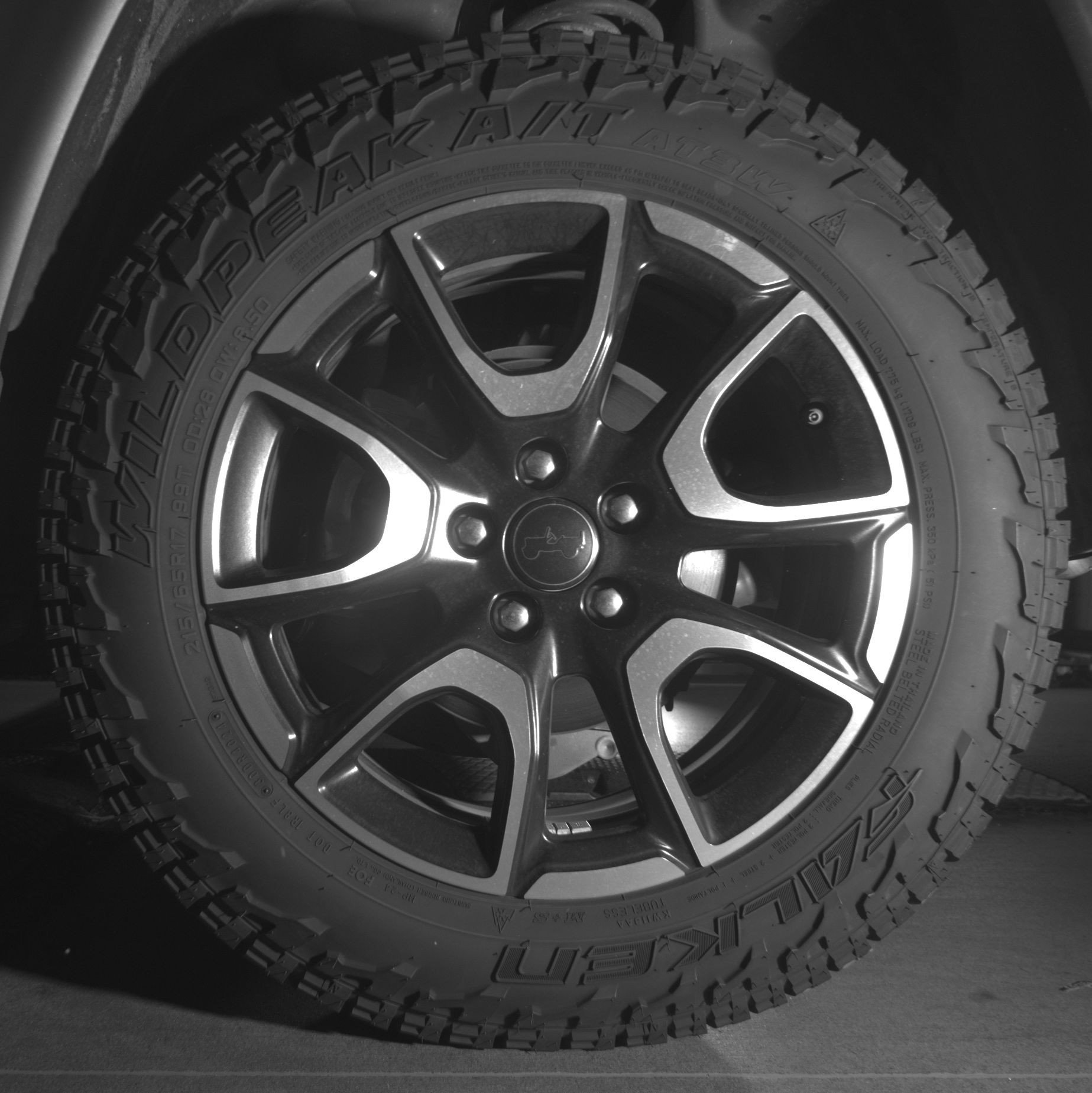Used 2025 Jeep Compass Trailhawk AWD/4WD image 14