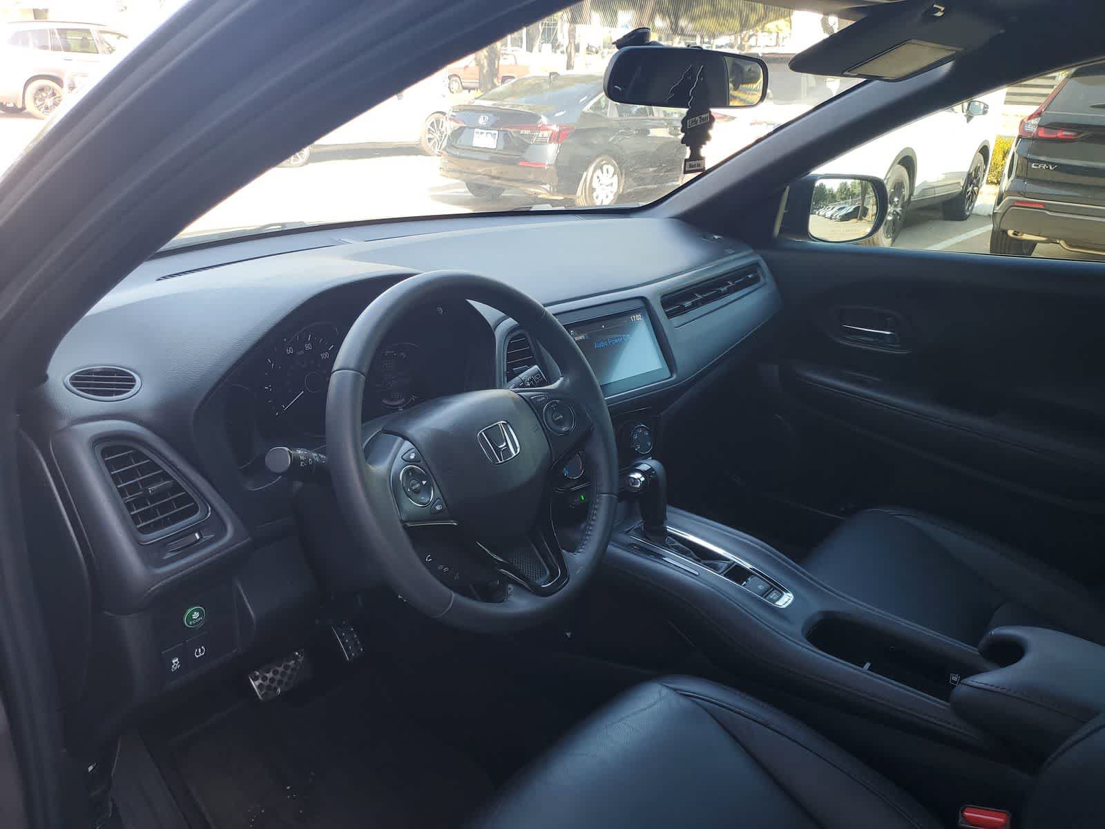 Used 2020 Honda HR-V Sport image 2