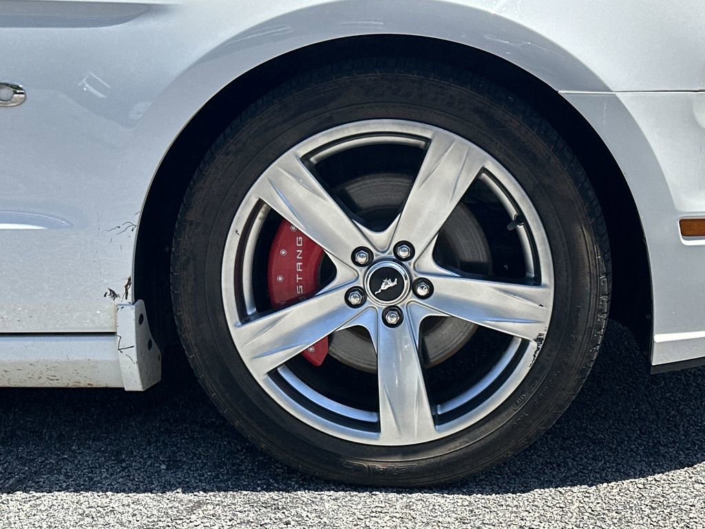 Used 2014 Ford Mustang GT Premium image 13