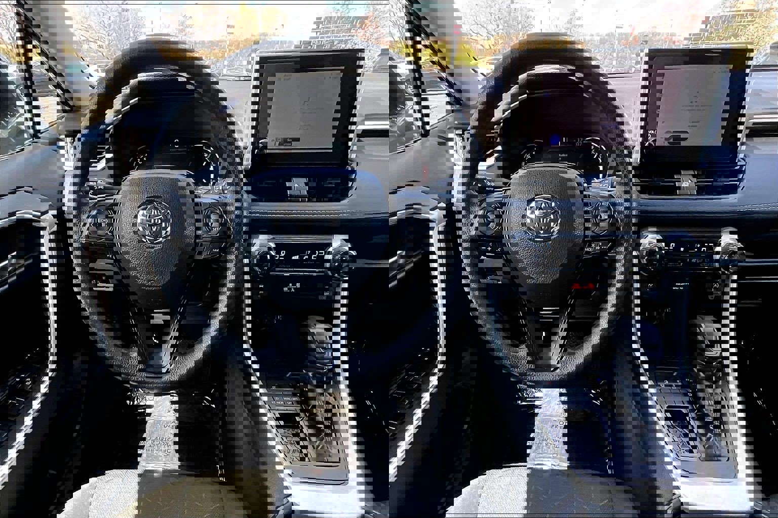 Used 2024 Toyota RAV4 XLE image 5