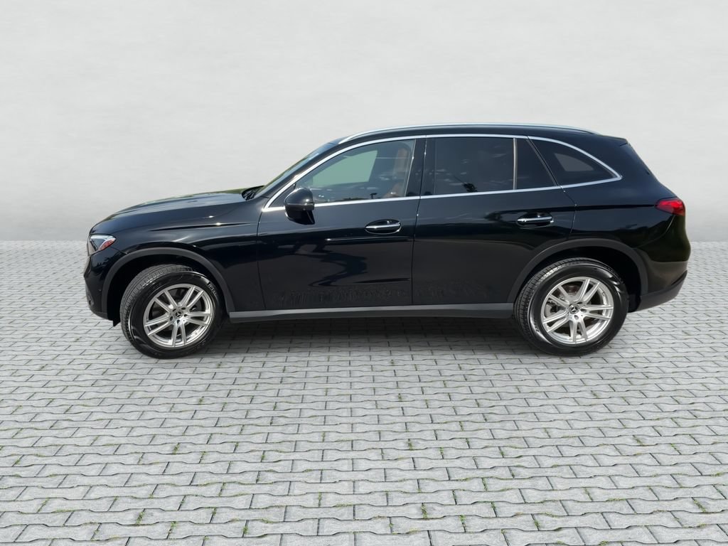 Used 2023 Mercedes-Benz GLC 300 4MATIC image 5