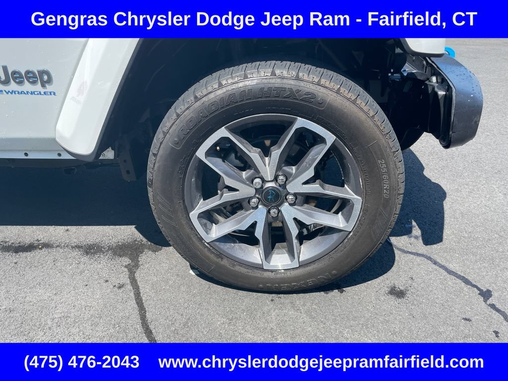 Used 2024 Jeep Wrangler Unlimited w/ Convenience Group AWD/4WD image 9
