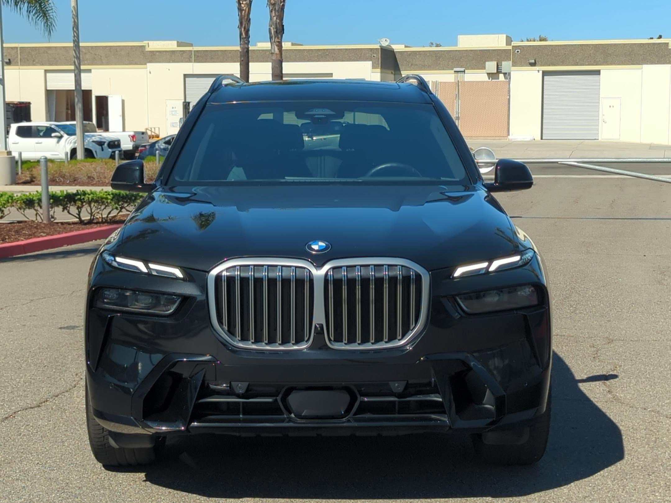 Certified 2023 BMW X7 xDrive40i w/ M Sport Package image 3