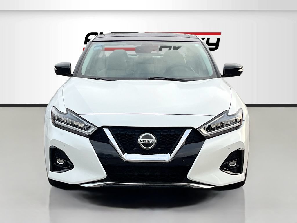 Used 2022 Nissan Maxima Platinum w/ Sport Mat Group FWD image 2