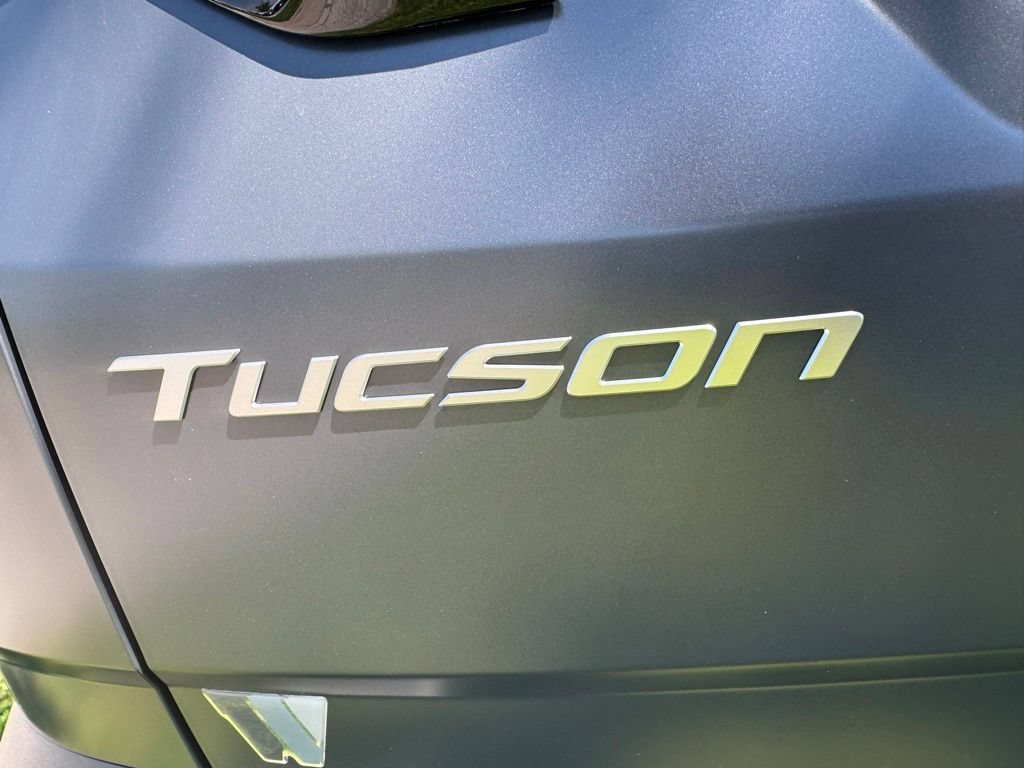 Used 2025 Hyundai Tucson Limited AWD/4WD image 9