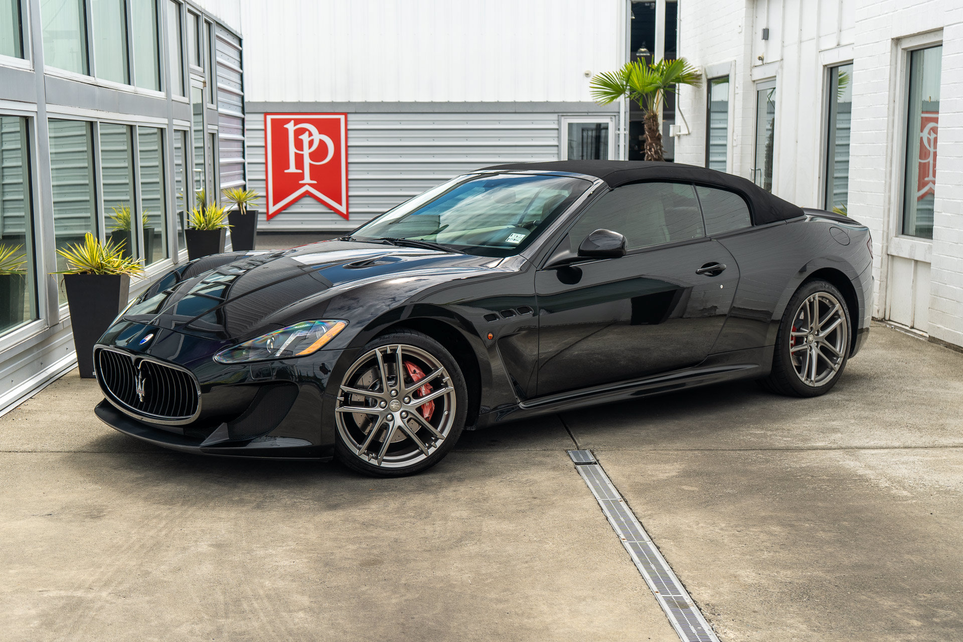 Used 2013 Maserati GranTurismo Sport RWD image 8