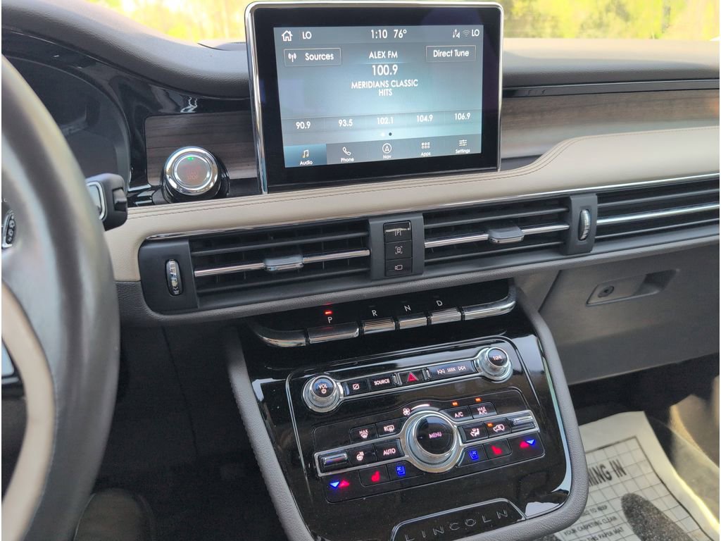 Used 2022 Lincoln Corsair Reserve w/ Luxury Package image 12