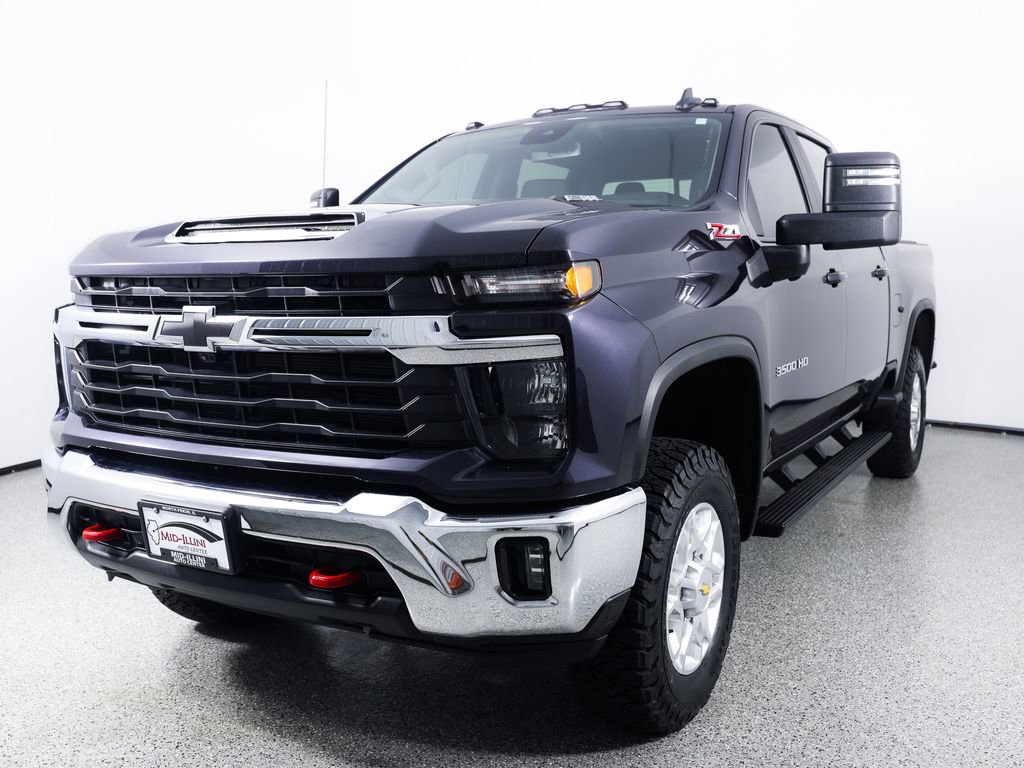 Used 2024 Chevrolet Silverado 3500 LT w/ All Star Edition AWD/4WD image 3