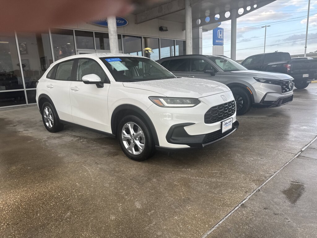 Certified 2025 Honda HR-V LX image 3