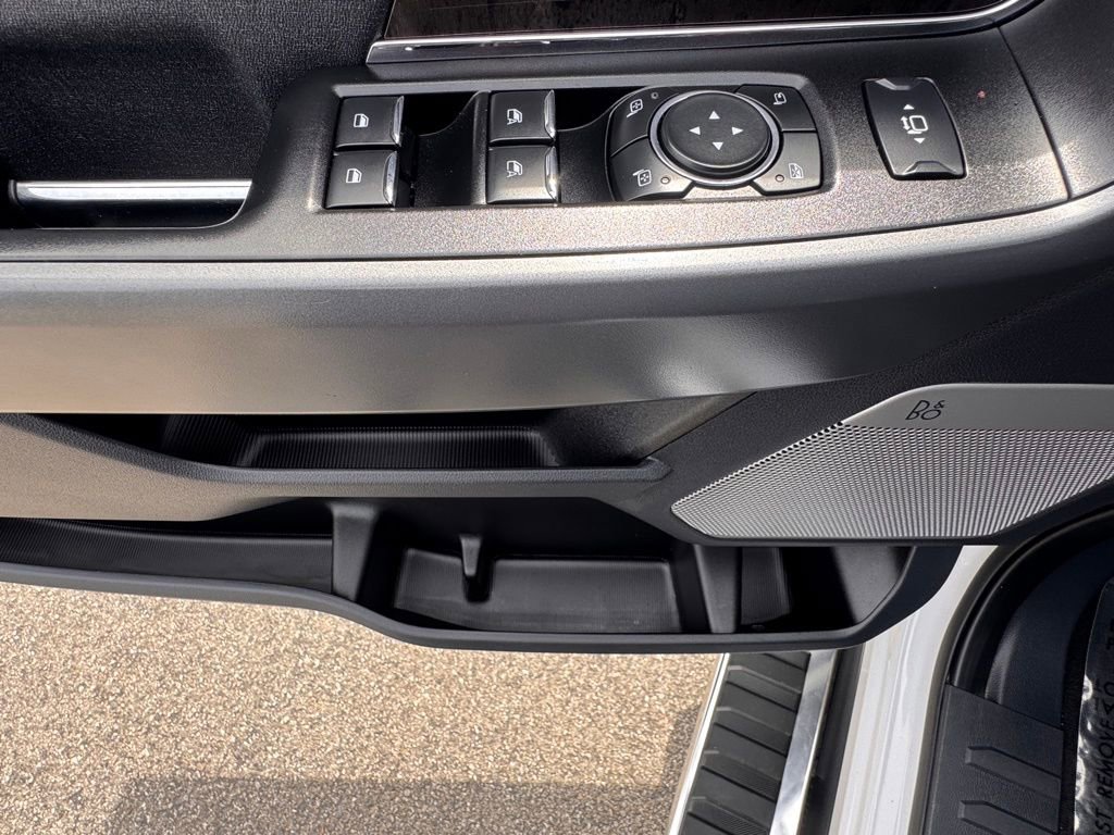Certified 2023 Ford F250 Lariat w/ FX4 Off-Road Package image 16