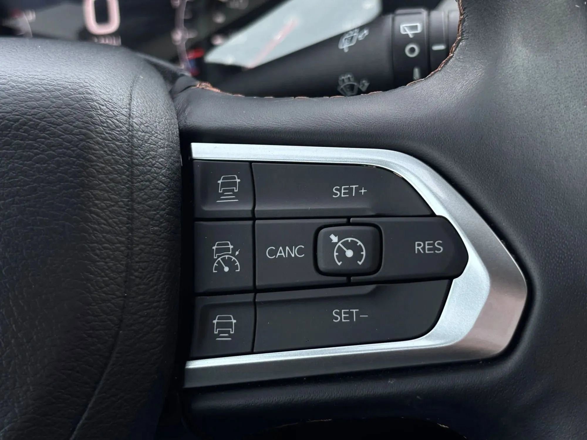 Used 2022 Jeep Compass Limited w/ Sun and Sound Group image 15