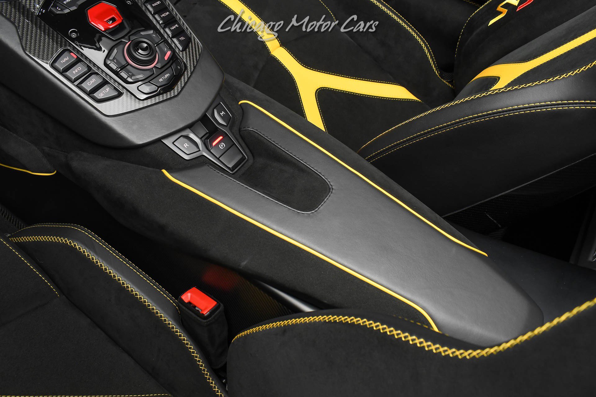 Used 2021 Lamborghini Aventador SVJ AWD/4WD image 17