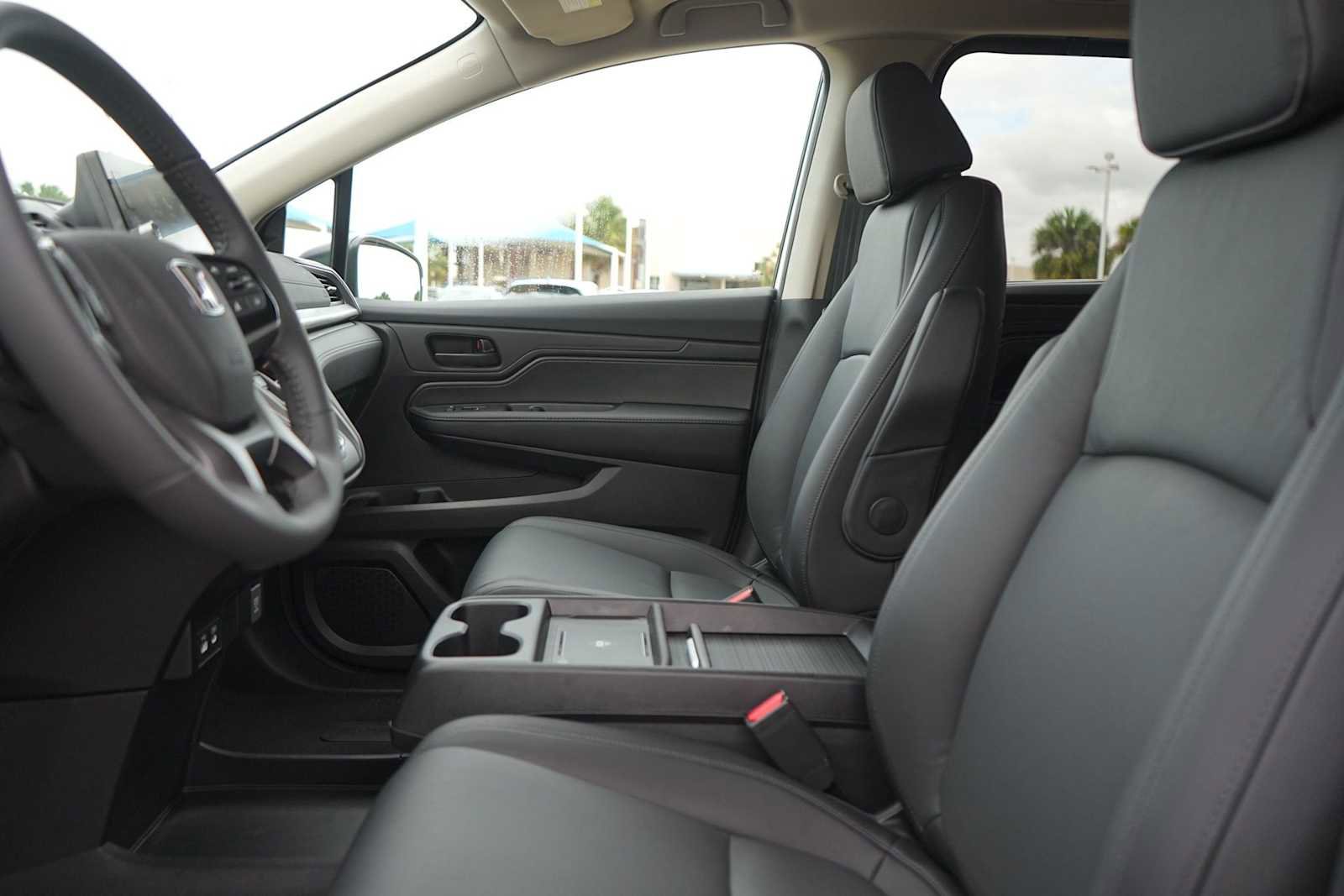 Certified 2026 Honda Odyssey EX-L image 11