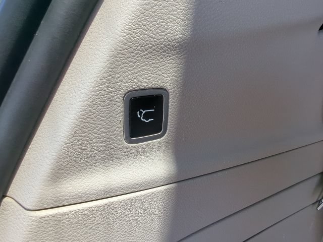 Used 2021 Chrysler Pacifica Limited FWD image 39