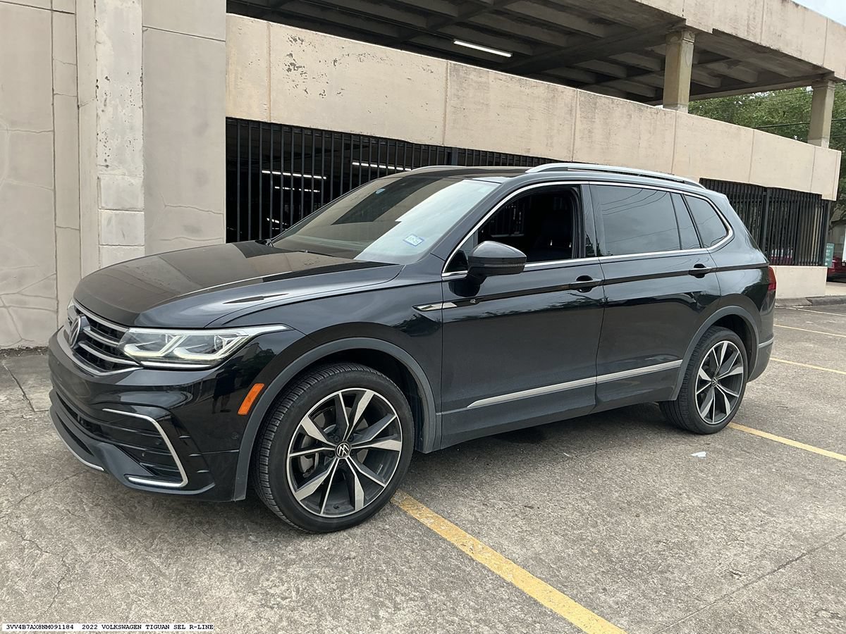 Used 2022 Volkswagen Tiguan SEL R-Line AWD/4WD image 4