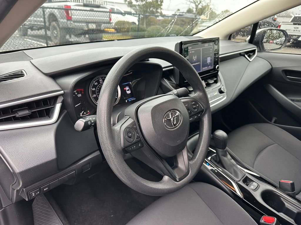 Used 2022 Toyota Corolla LE image 43