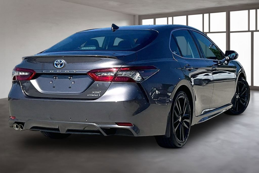 Used 2022 Toyota Camry XSE FWD image 3