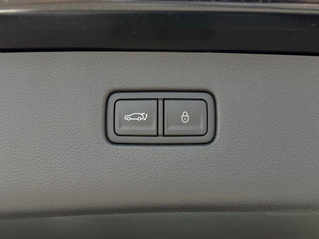 Used 2025 Genesis GV80 2.5T Standard image 16