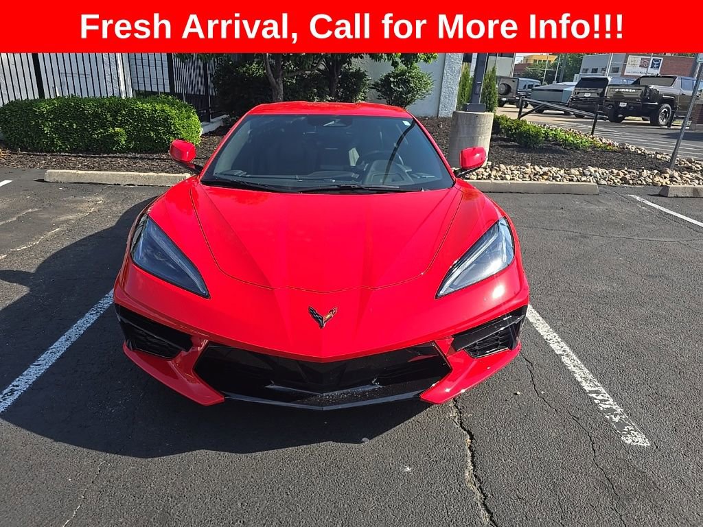 Used 2025 Chevrolet Corvette Stingray Coupe w/ 1LT RWD image 2