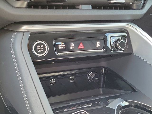 Certified 2025 Audi Q5 Premium w/ Premium Plus AWD/4WD image 26