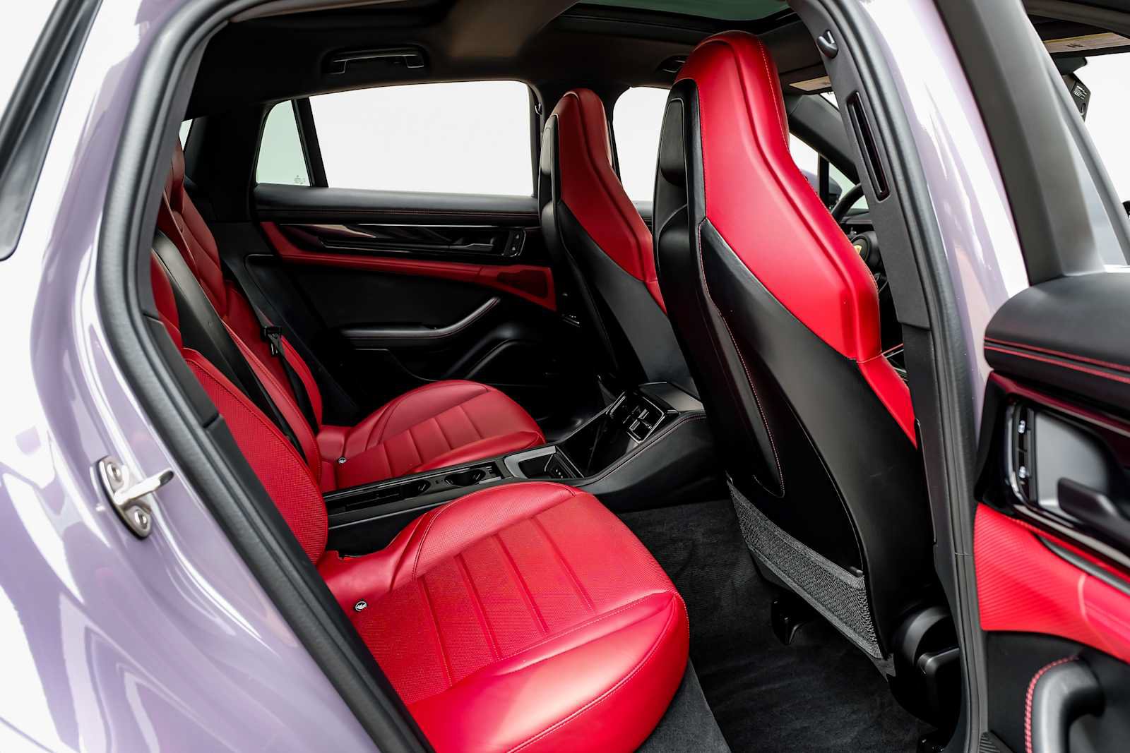 Used 2024 Porsche Panamera RWD image 36