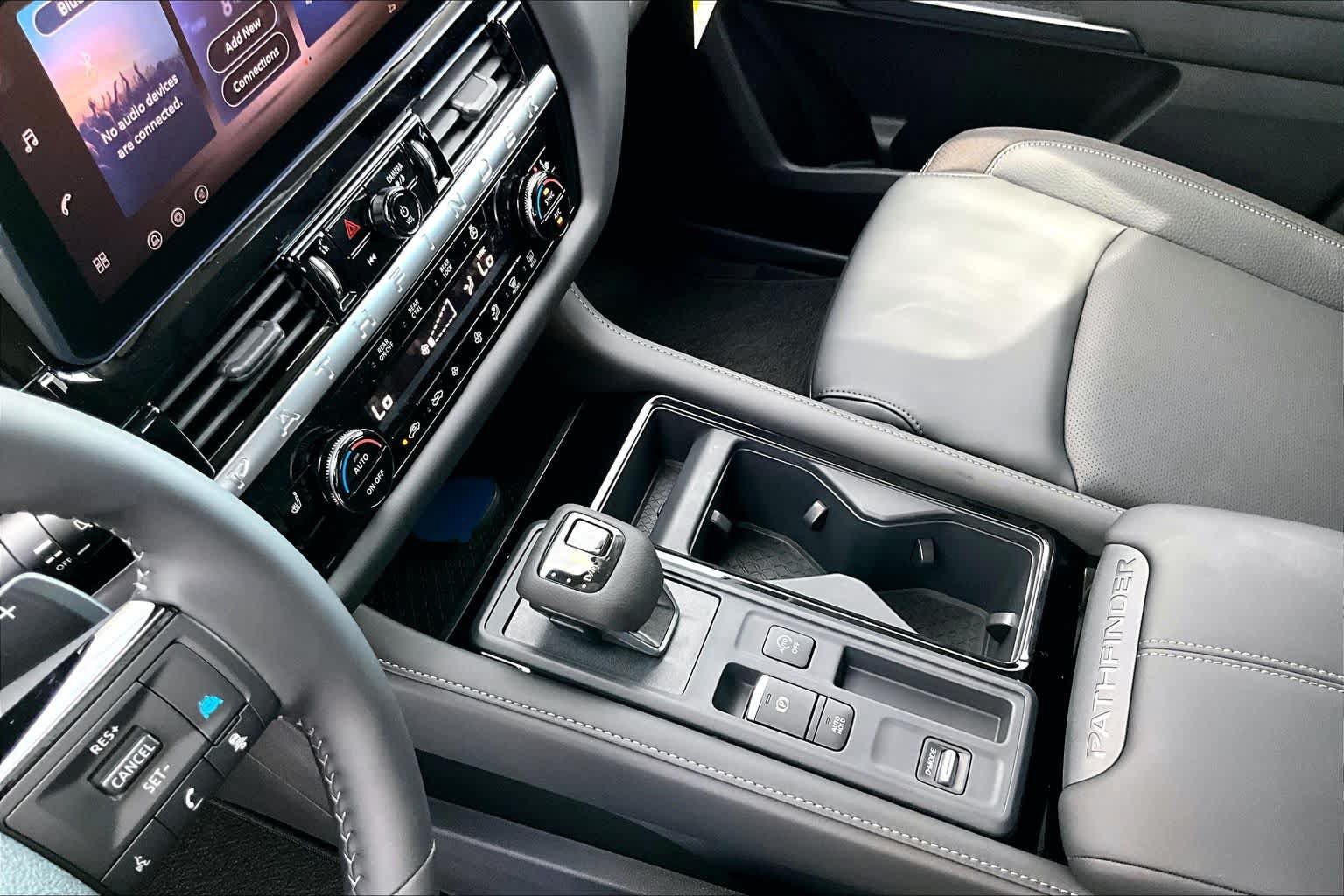 New 2026 Nissan Pathfinder SL FWD image 7