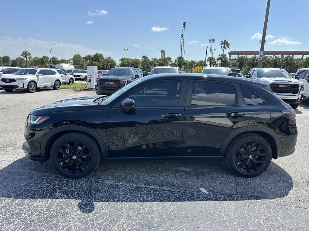 Used 2024 Honda HR-V Sport image 8