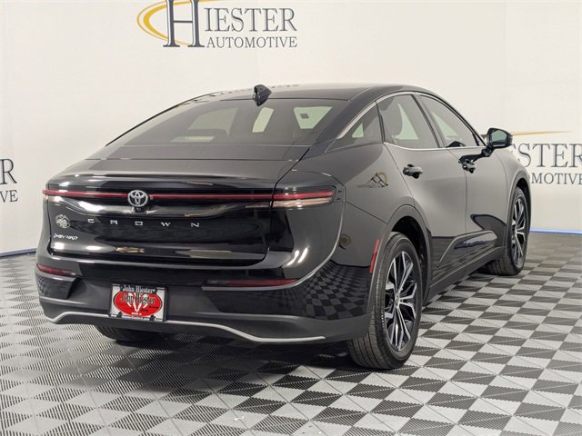 Used 2025 Toyota Crown XLE image 7