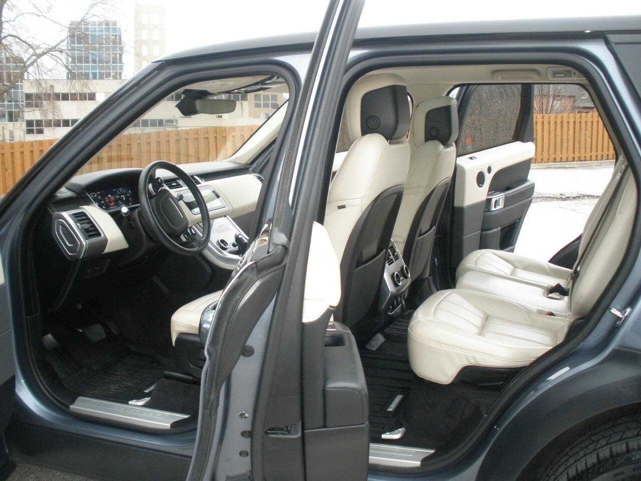 Used 2020 Land Rover Range Rover Sport HSE AWD/4WD image 26
