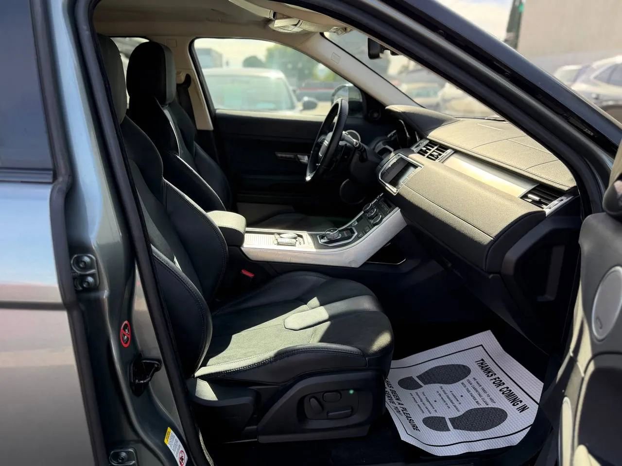 Used 2015 Land Rover Range Rover Evoque Pure image 30