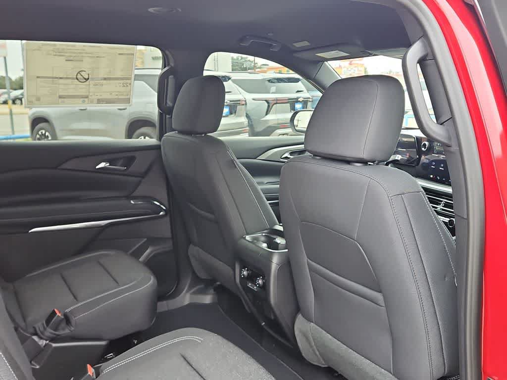 Used 2026 Chevrolet Traverse LT w/ Driver Confidence Package FWD image 16