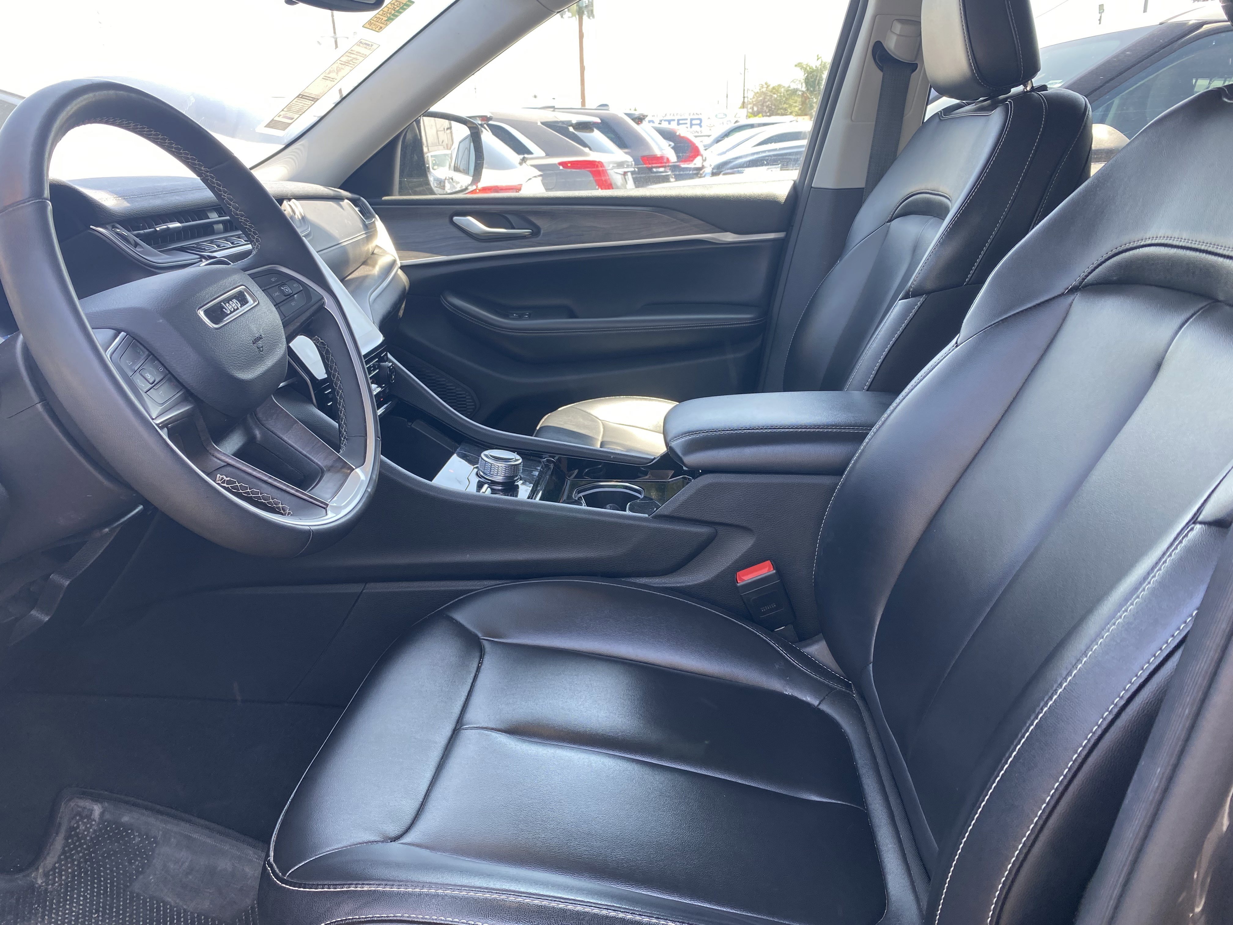 Used 2023 Jeep Grand Cherokee L Limited image 12