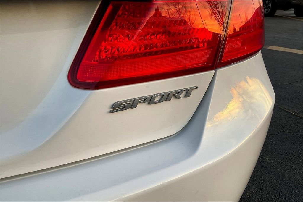 Used 2015 Honda Accord Sport image 9