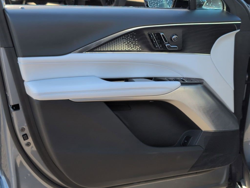 Certified 2023 Cadillac Lyriq 2WD image 22