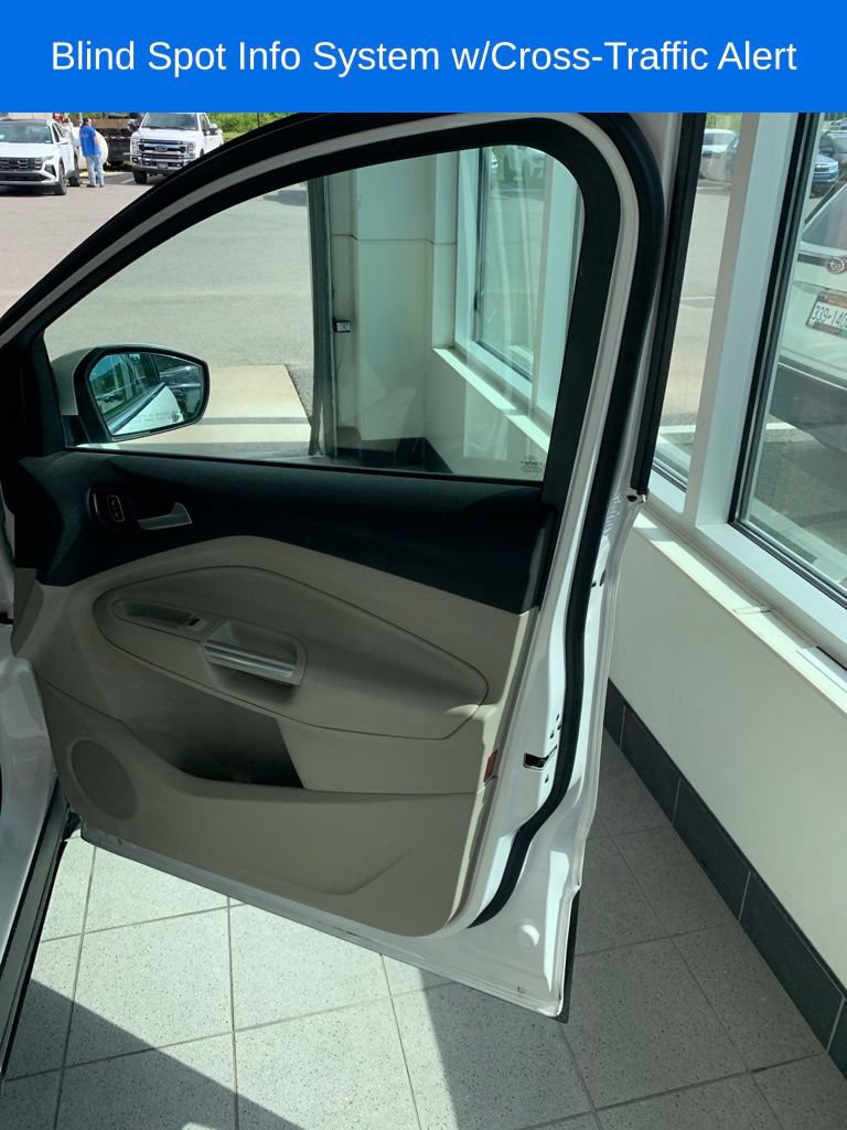 Used 2019 Ford Escape Titanium AWD/4WD image 14