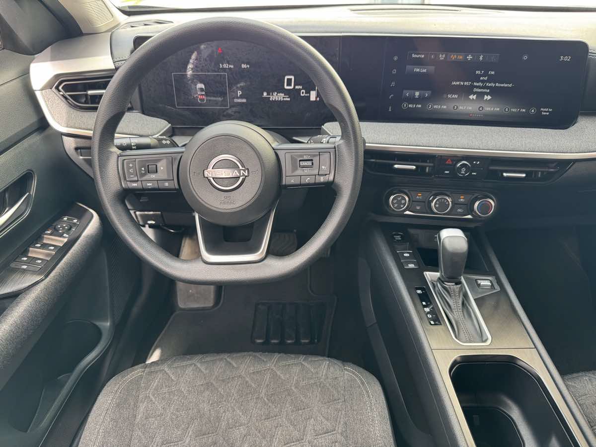 Used 2025 Nissan Kicks SV w/ Illumination Package FWD image 20