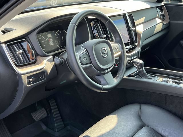Used 2021 Volvo XC60 T5 Momentum w/ Protection Package Premier FWD image 12