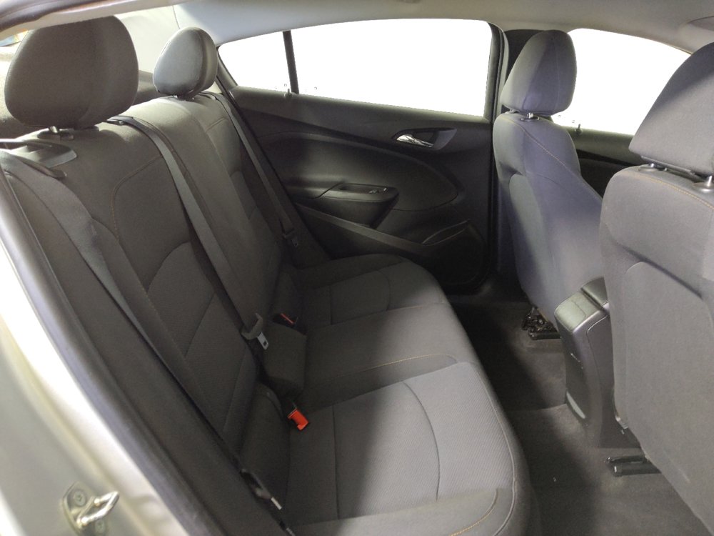 Used 2018 Chevrolet Cruze LS image 19