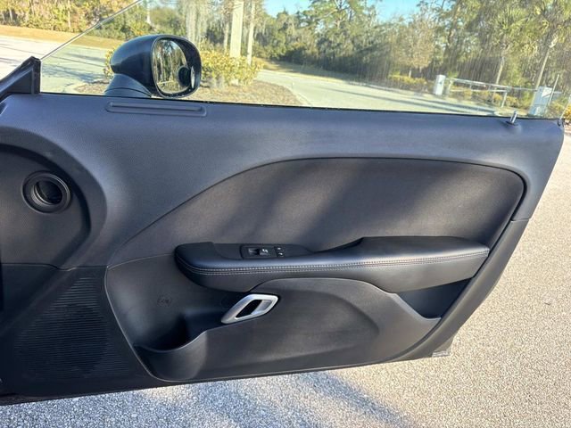 Used 2017 Dodge Challenger SXT image 9