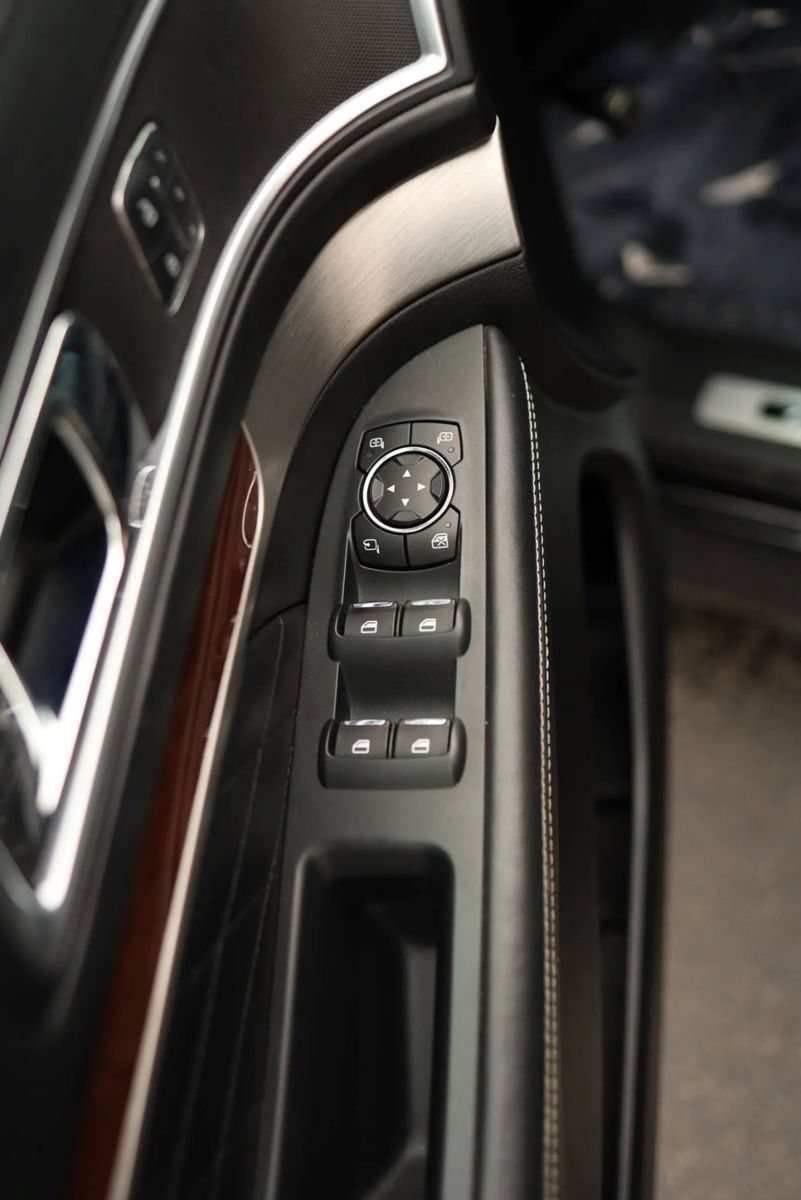 Used 2016 Ford Explorer Platinum AWD/4WD image 11