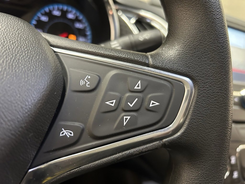 Used 2017 Chevrolet Malibu LT image 22