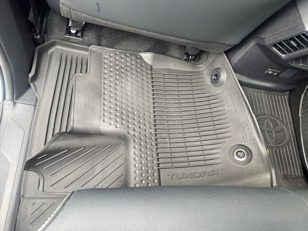 Used 2026 Toyota Tundra Limited AWD/4WD image 18