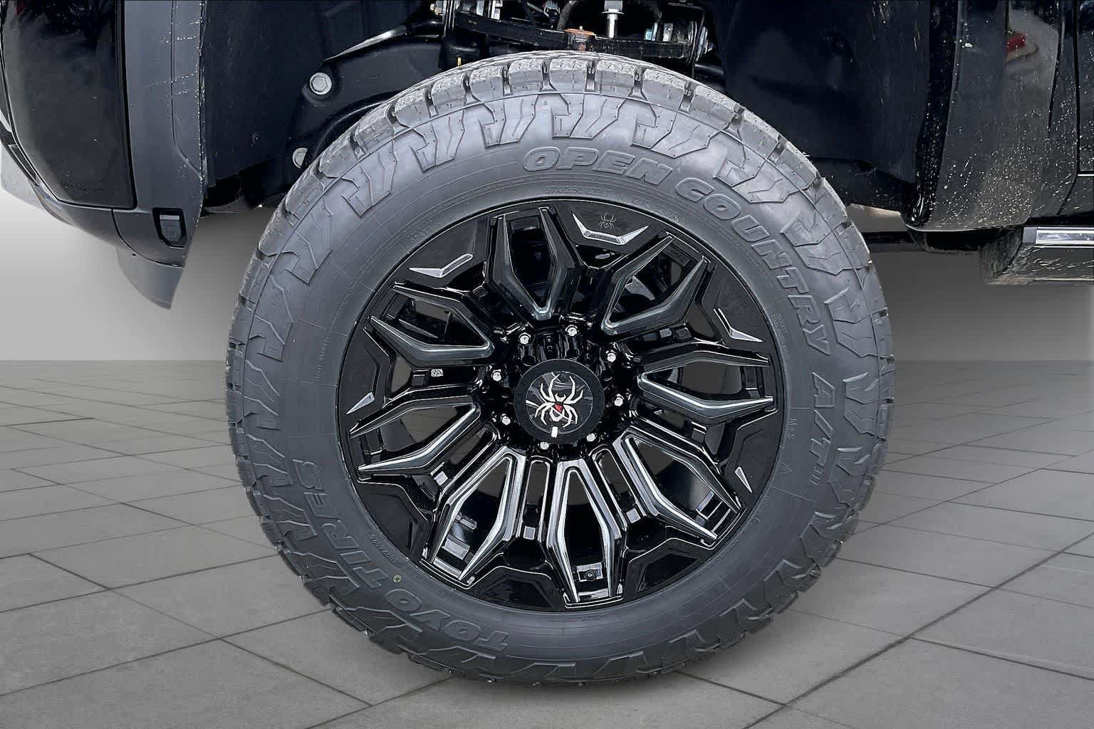 New 2026 GMC Sierra 2500 Denali w/ Denali Reserve Package AWD/4WD image 9