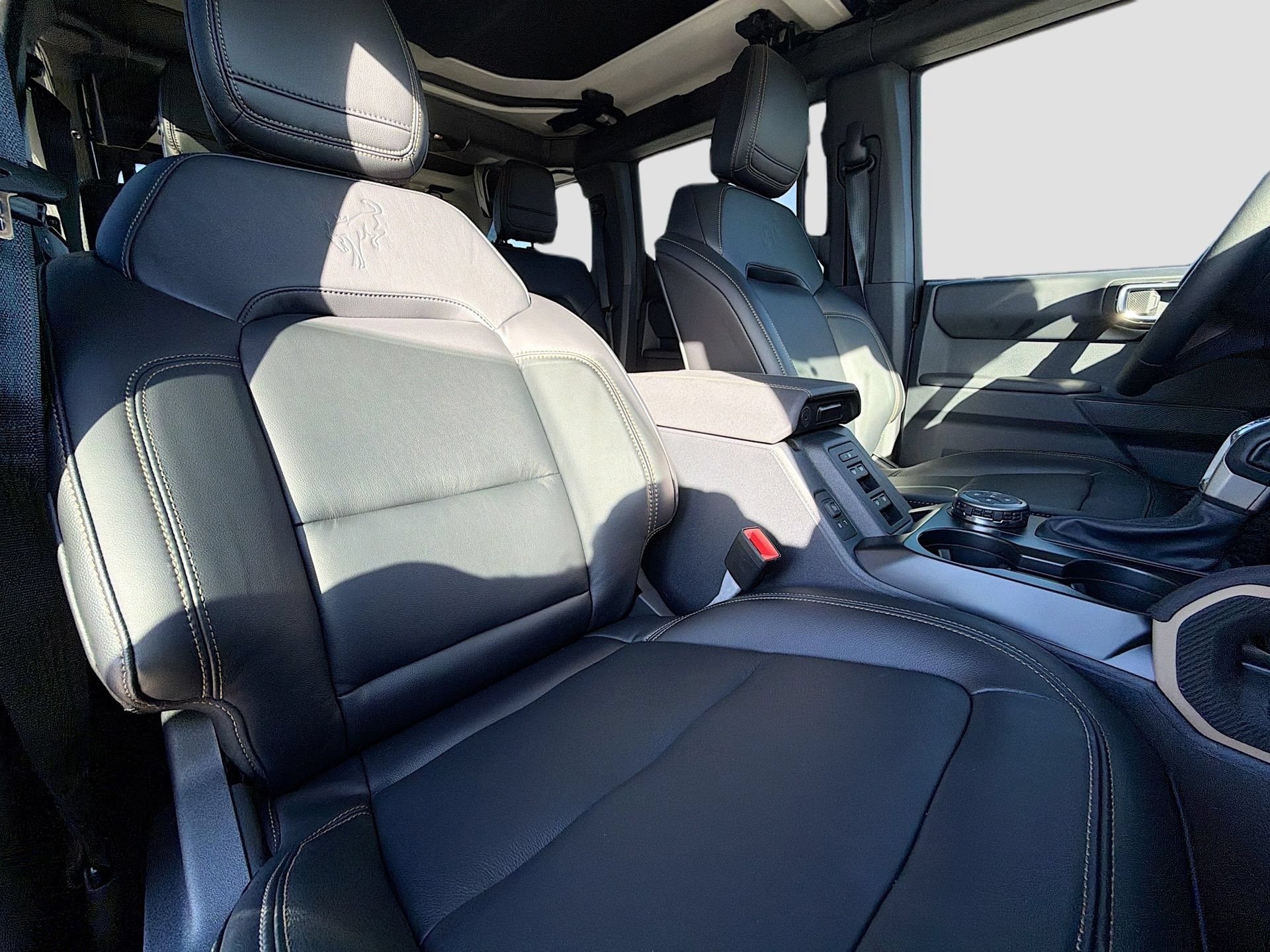 New 2025 Ford Bronco Badlands AWD/4WD image 38