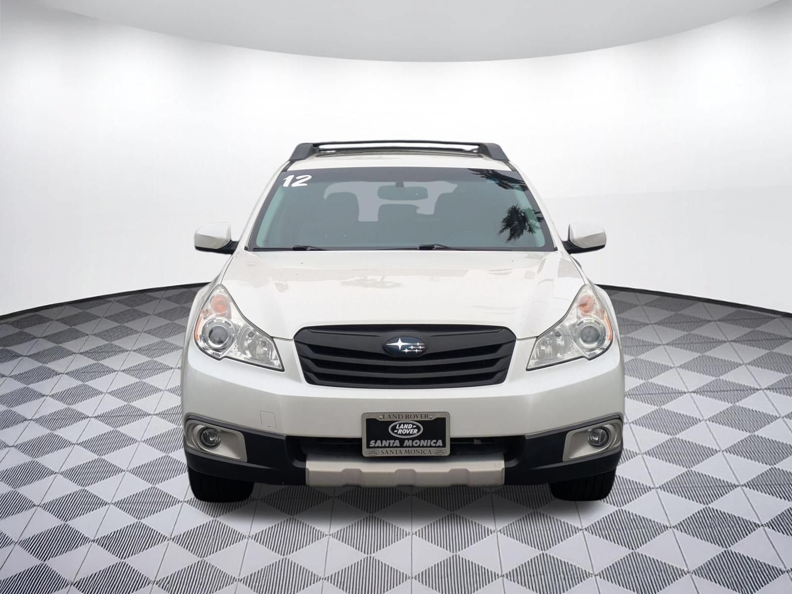 Used 2012 Subaru Outback 2.5i Limited w/ Moonroof Pkg AWD/4WD image 8