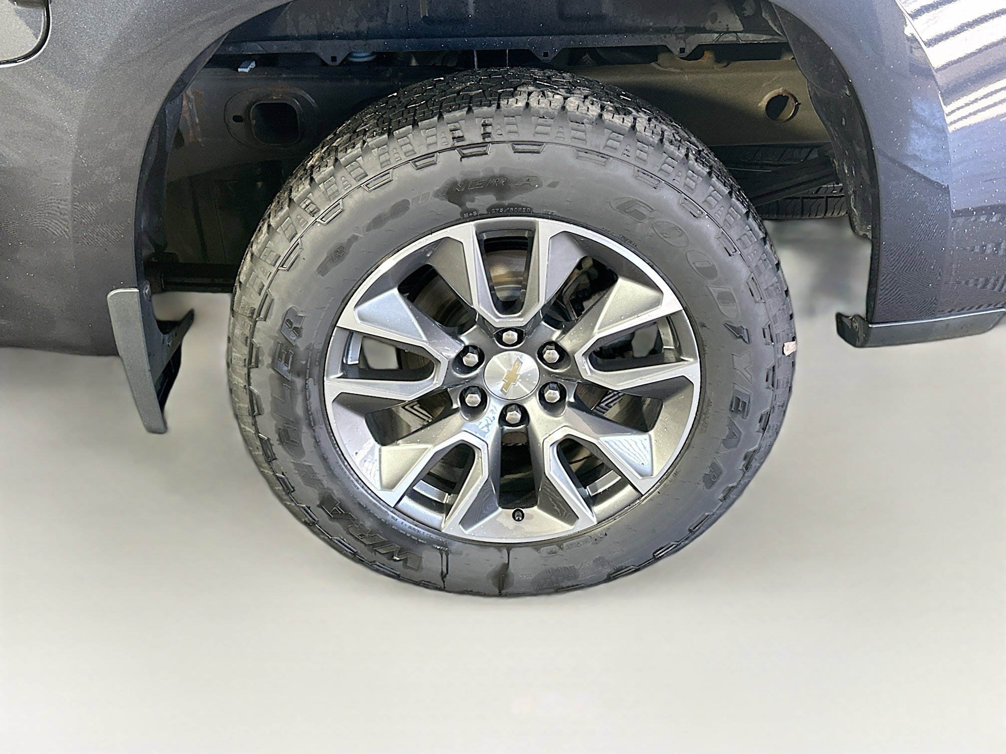 Used 2024 Chevrolet Silverado 1500 LT image 11